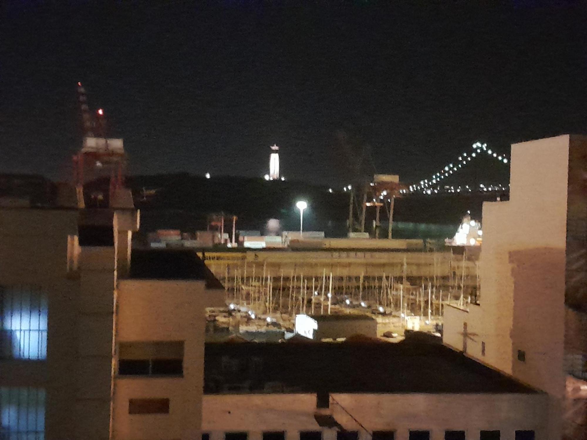 Apartamento Sobre O Rio リスボン エクステリア 写真
